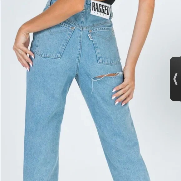 Princess polly. New jeans, never worn. Too small - Picture 2 of 3